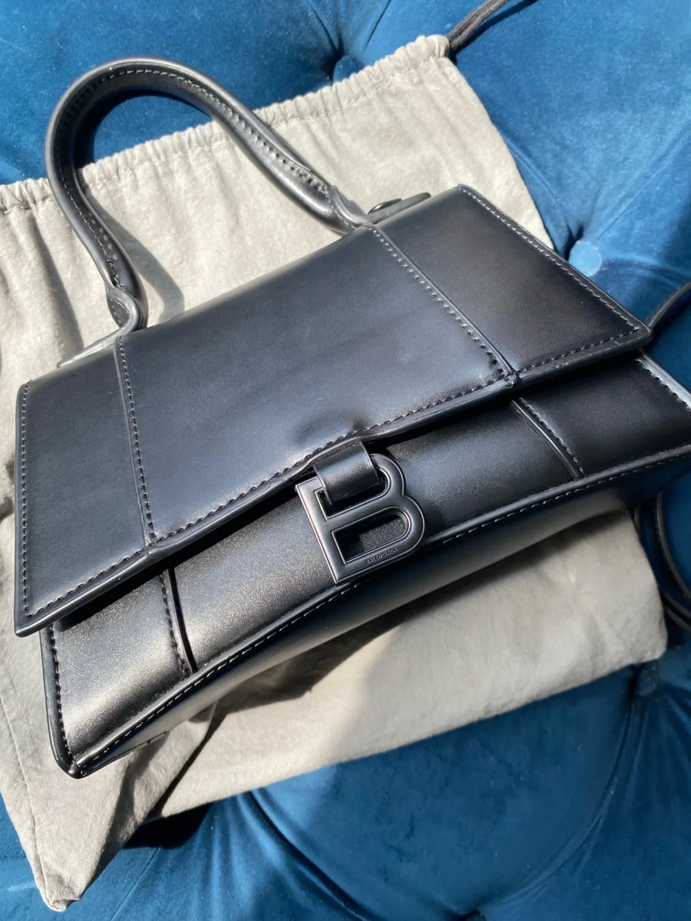 SHOULDER BAG